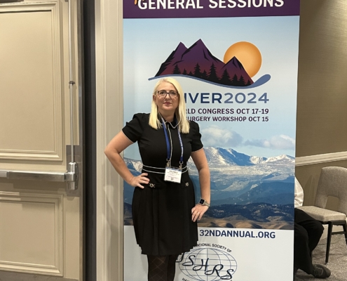 Dr Kelemen at the 32nd ISHRS meeting in Denver, CO.